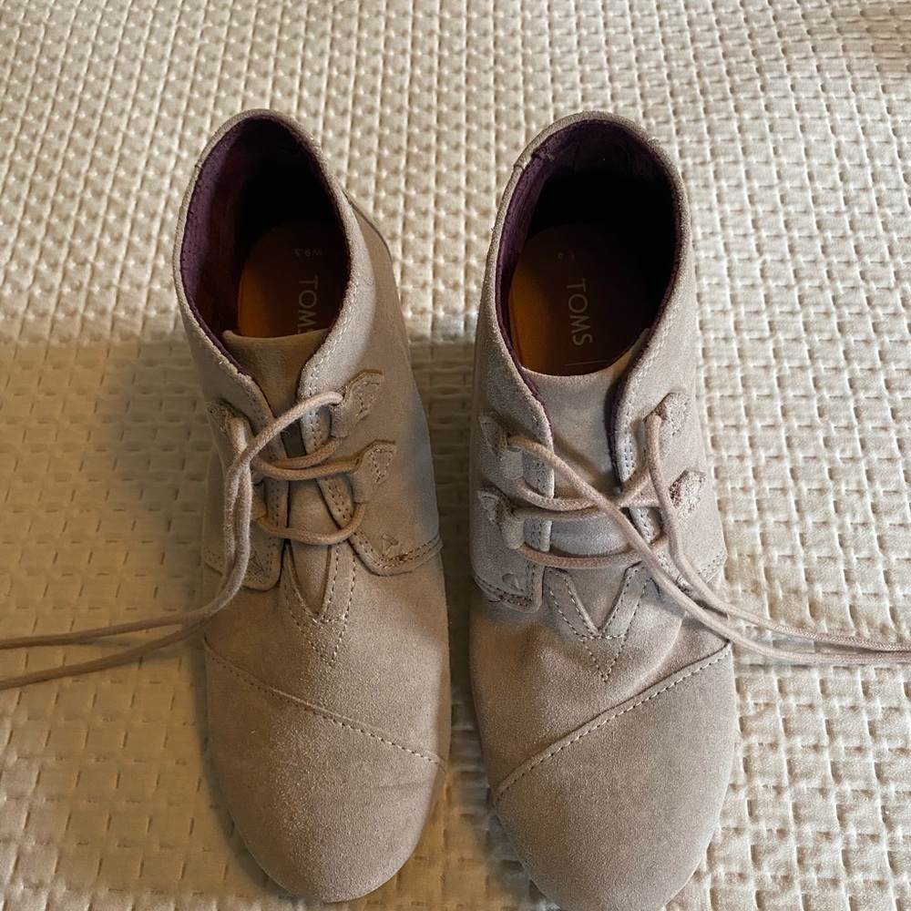 TOMS Kids Suede Tan Boots